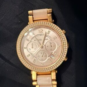 Michael Kors Women's Watch in Gold and Cream
